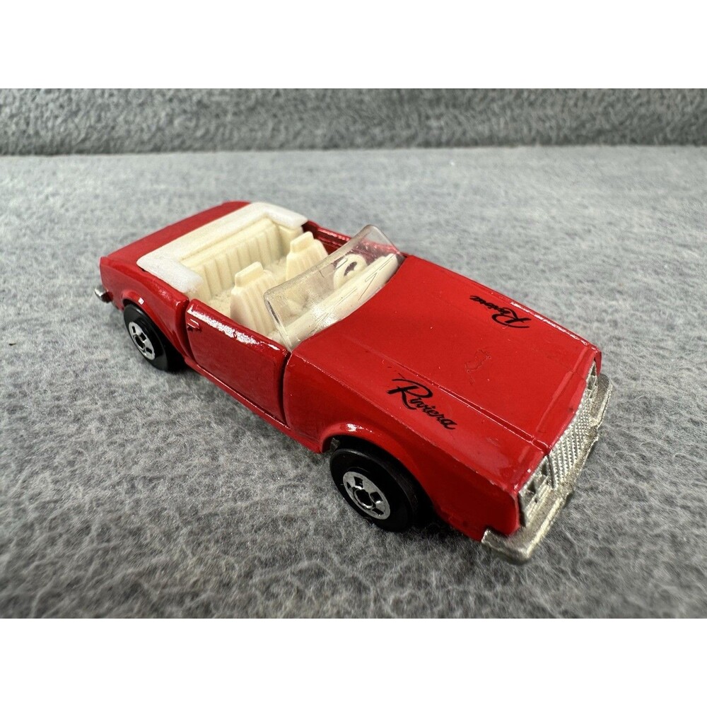 ROAD CHAMPS 1984 Die Cast #48 Riviera Convertible Red Car T5